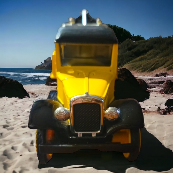 Vtg 91 Ertl Collectibles 1931 HAWKEYE WRECKER JC Penny Co 1:33 Die Cast Bank/Key - Picture 5 of 11